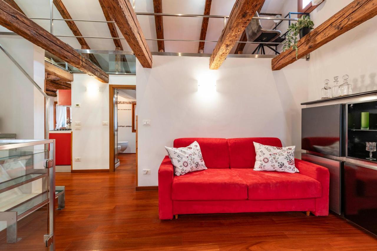 Glass House - Loft 2 Minutes To Rialto Bridge & View Венеція Екстер'єр фото