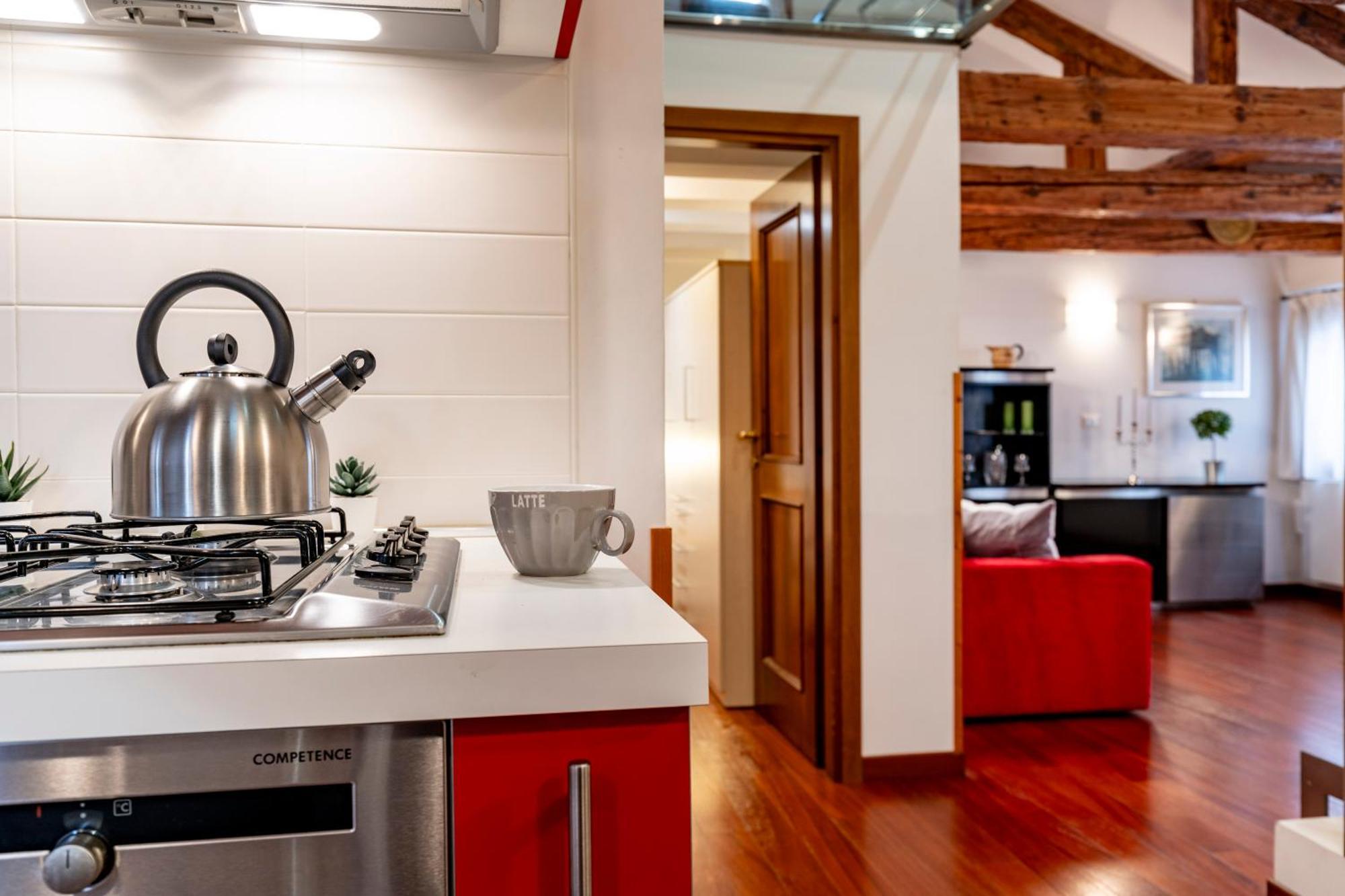 Glass House - Loft 2 Minutes To Rialto Bridge & View Венеція Екстер'єр фото
