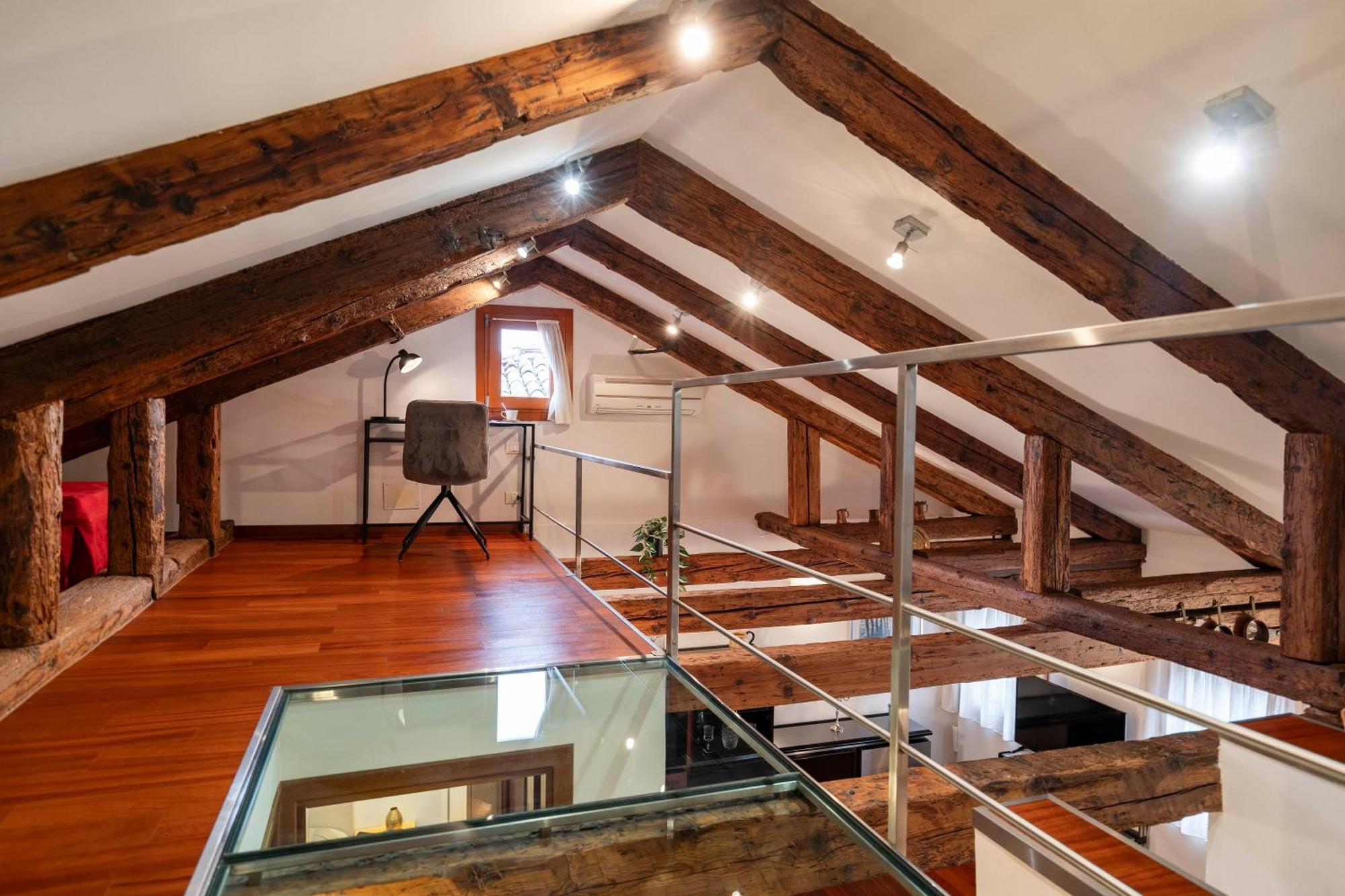 Glass House - Loft 2 Minutes To Rialto Bridge & View Венеція Екстер'єр фото