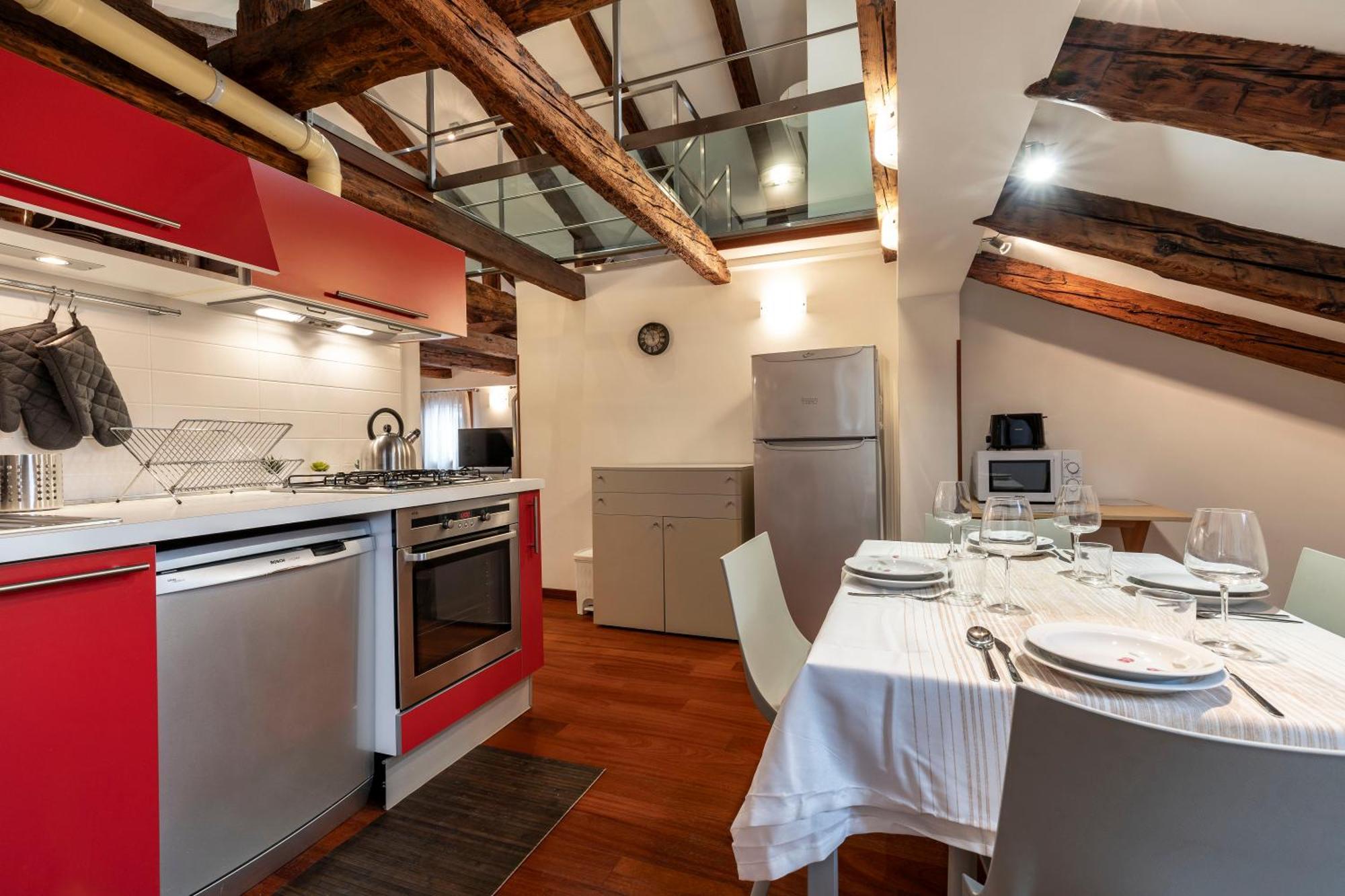 Glass House - Loft 2 Minutes To Rialto Bridge & View Венеція Екстер'єр фото